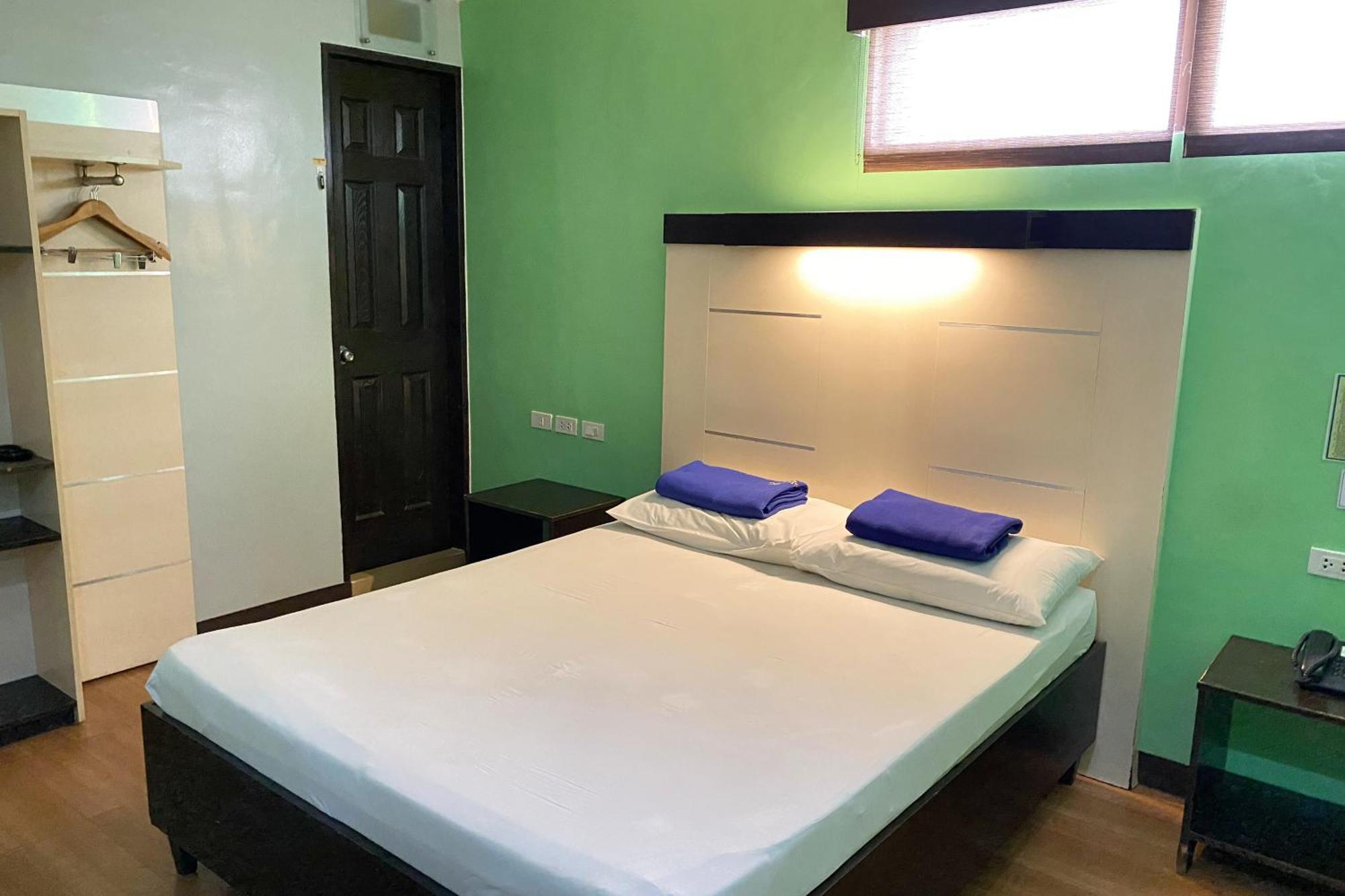 Sugbutel Family Hotel Cebu Екстер'єр фото
